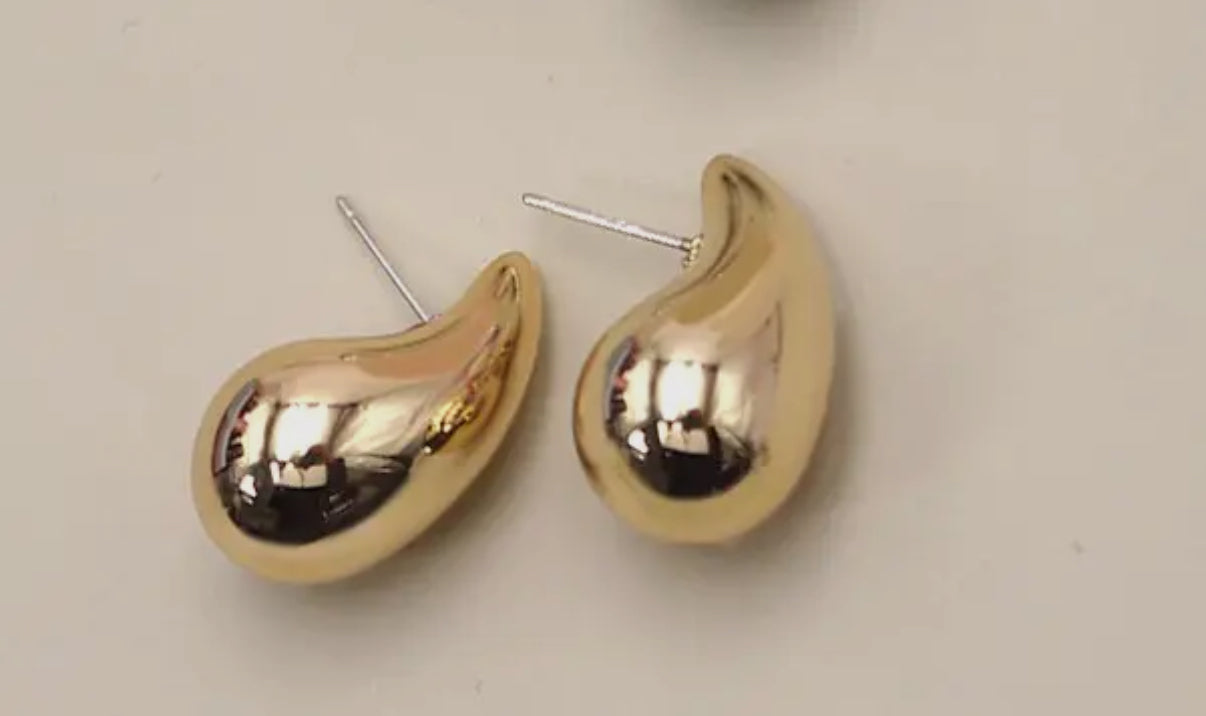 Teardrop Earrings | Gold